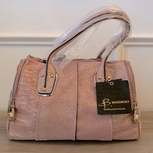 B Makowsky Leather Purse (NEW)